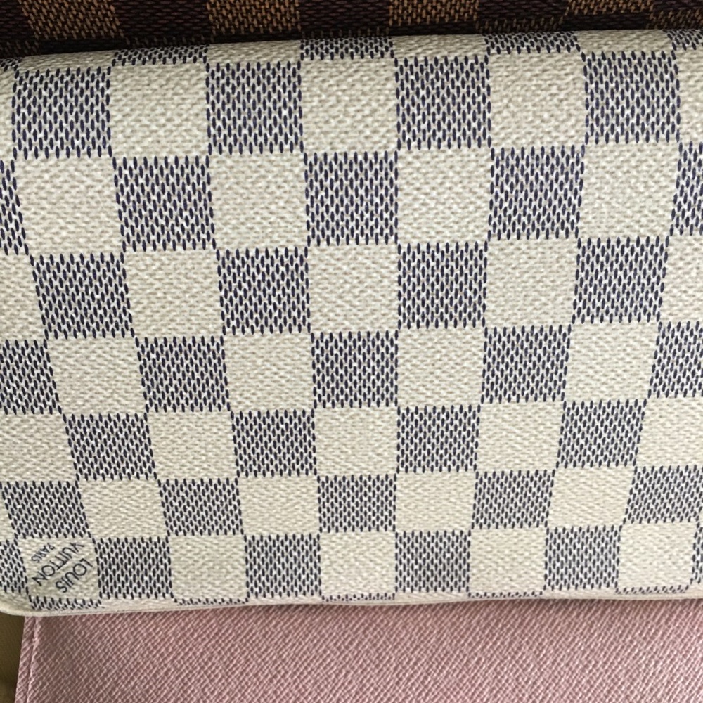 Authentic Louis Vuitton Felicie Damier Azur $1195 - Picture 7 of 7